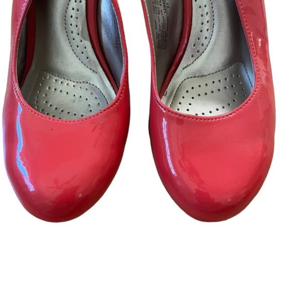 Dexflex by Dexter Heels Size 8 - Picture 3 of 7